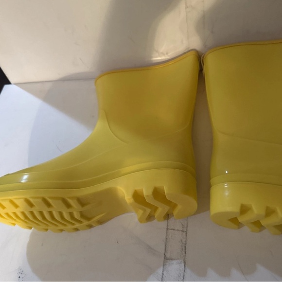 Hisea Yellow Mid-Calf Waterproof Rain Boots – Women’s Size 10 Rubber Rain Boots - Picture 9 of 15